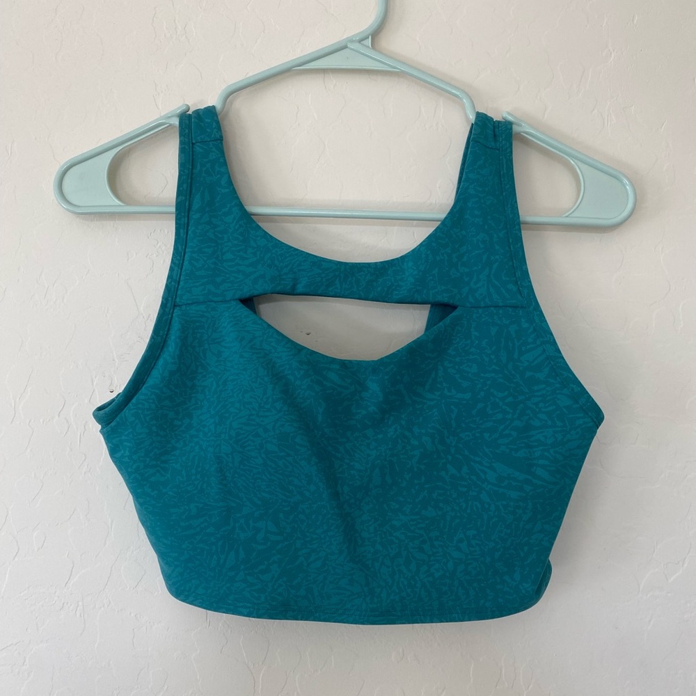 Lululemon Everlux Cut-Out Train Bra